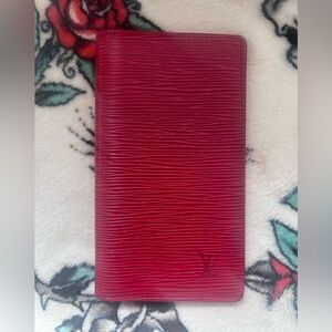LOUIS VUITTON EPI Leather Vertical Long Wallet in Castilian Red